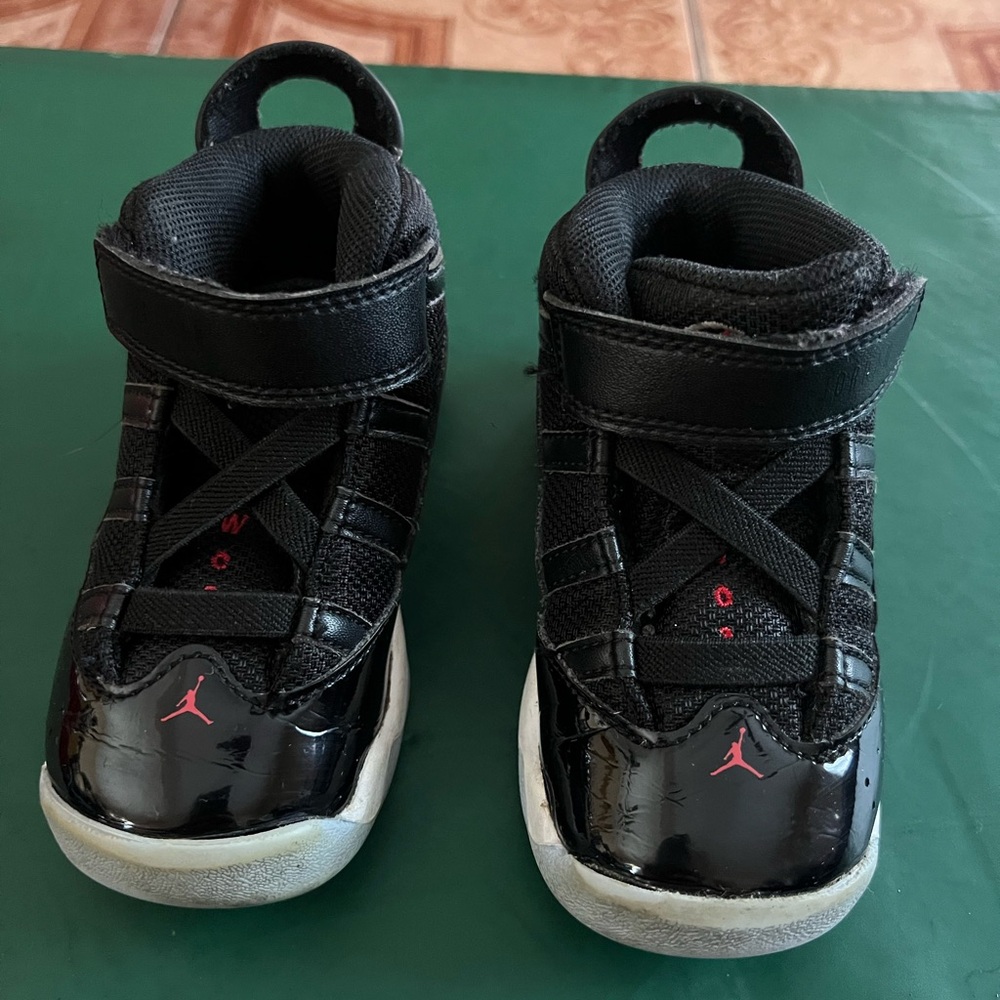 Jordan Black Sneakers High-Top Classic